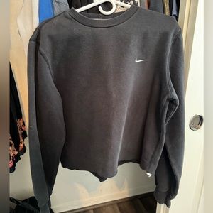 Black vintage cropped Nike crewneck size M
